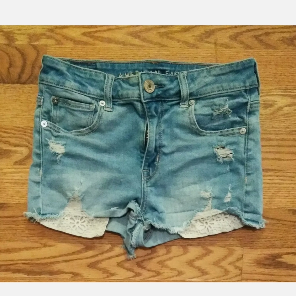 American Eagle Lace Pocket Shorts Womens Size: 4